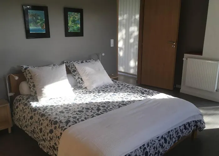 Calme Et Spacieux Pour Amoureux De La Nature 펜션